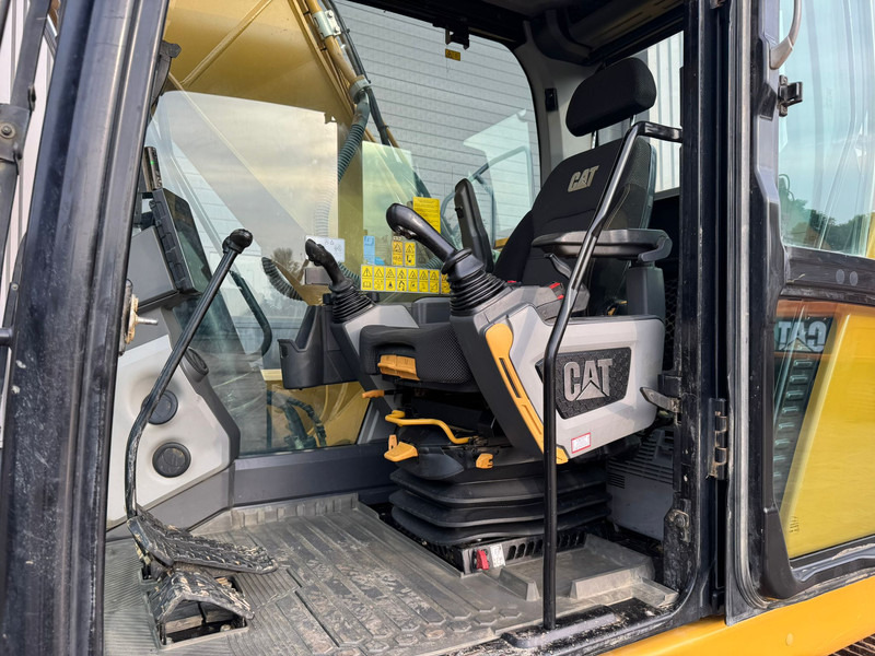 Kettenbagger Caterpillar 323 07A: das Bild 9
