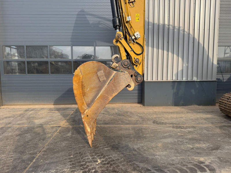 Kettenbagger Caterpillar 323 07A: das Bild 8