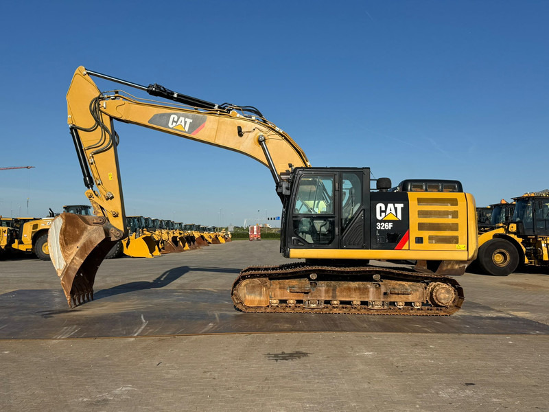 Caterpillar 326FL - Kettenbagger: das Bild 1 Caterpillar 326FL - Kettenbagger: das Bild 1