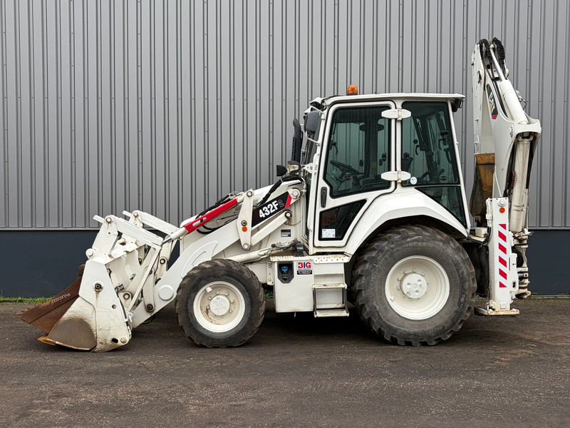 Caterpillar 432F2 - Baggerlader: das Bild 1 Caterpillar 432F2 - Baggerlader: das Bild 1