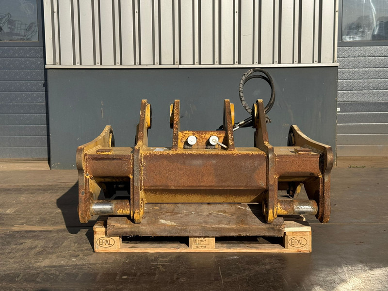 Caterpillar 980M quick coupler, Volvo groot - Schaufel: das Bild 1 Caterpillar 980M quick coupler, Volvo groot - Schaufel: das Bild 1