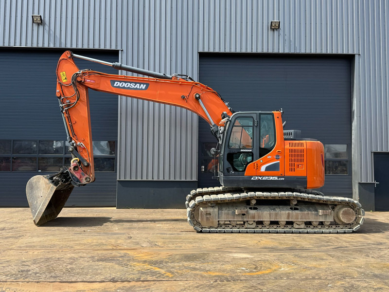 Doosan DX235 LCR-5 - Kettenbagger: das Bild 1 Doosan DX235 LCR-5 - Kettenbagger: das Bild 1