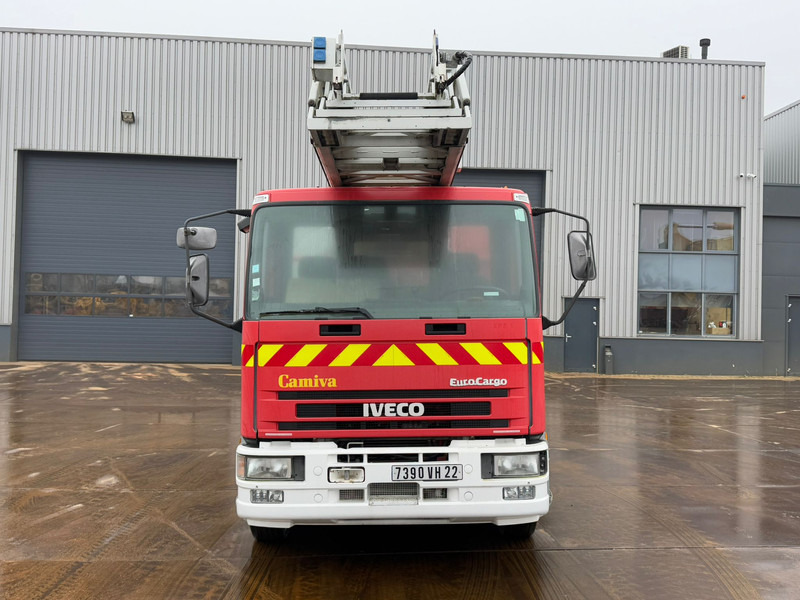 Iveco 130E23 4x2 Firetruck - Feuerwehrfahrzeug: das Bild 3 Iveco 130E23 4x2 Firetruck - Feuerwehrfahrzeug: das Bild 3