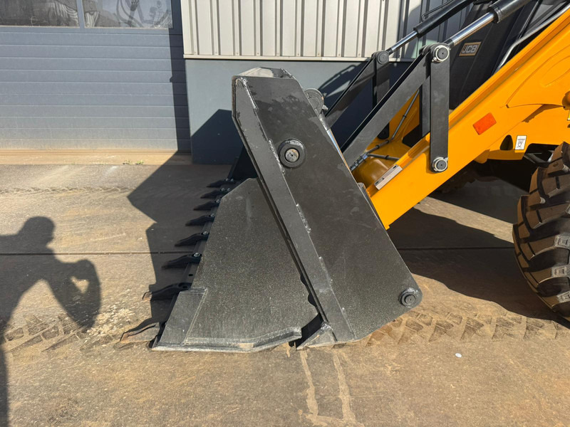 Baggerlader, Zustand - NEU JCB 3DX 4x4 Super with extendable boom: das Bild 17