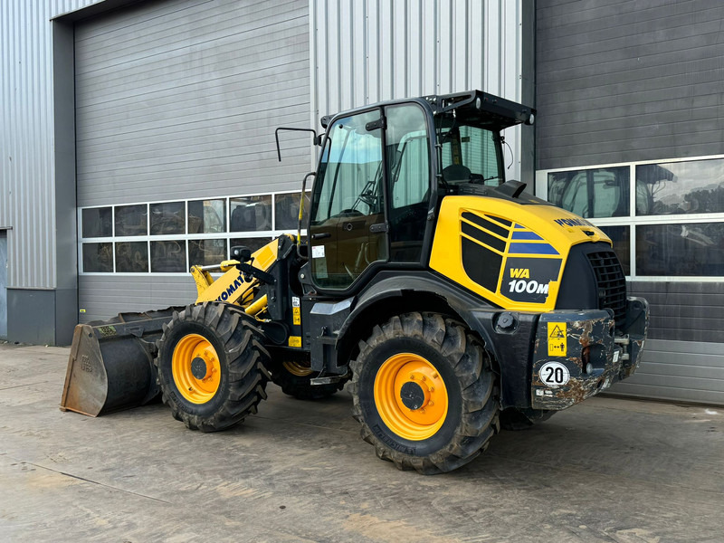 Komatsu WA100M-8EO - New Tires - Radlader: das Bild 3 Komatsu WA100M-8EO - New Tires - Radlader: das Bild 3