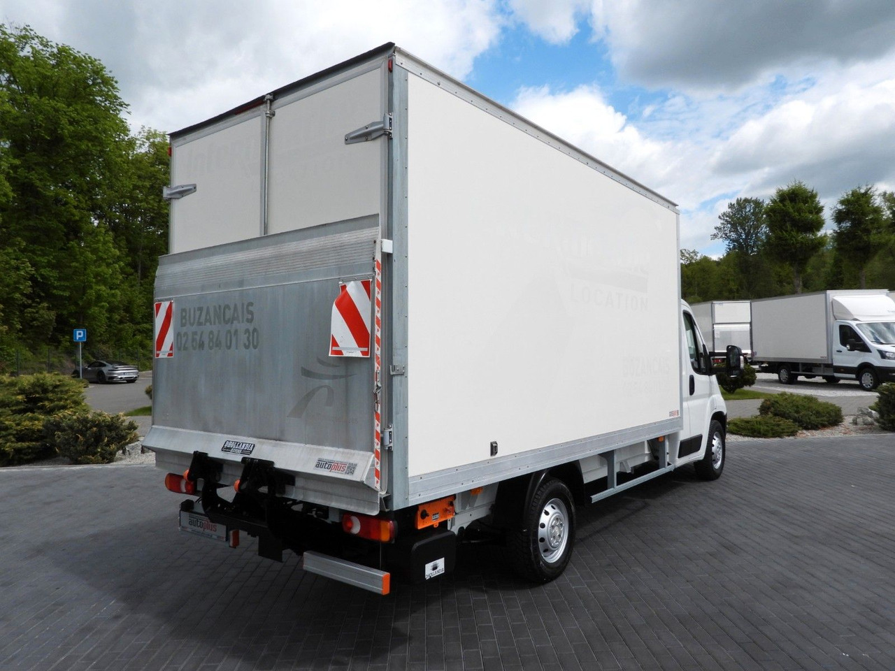 Citroën JUMPER KOFFER AUFZUG 8 PALETTEN TEMPOMAT NAVI Citroën JUMPER KOFFER AUFZUG 8 PALETTEN TEMPOMAT NAVI - Koffer Transporter: das Bild 3 Citroën JUMPER KOFFER AUFZUG 8 PALETTEN TEMPOMAT NAVI Citroën JUMPER KOFFER AUFZUG 8 PALETTEN TEMPOMAT NAVI - Koffer Transporter: das Bild 3