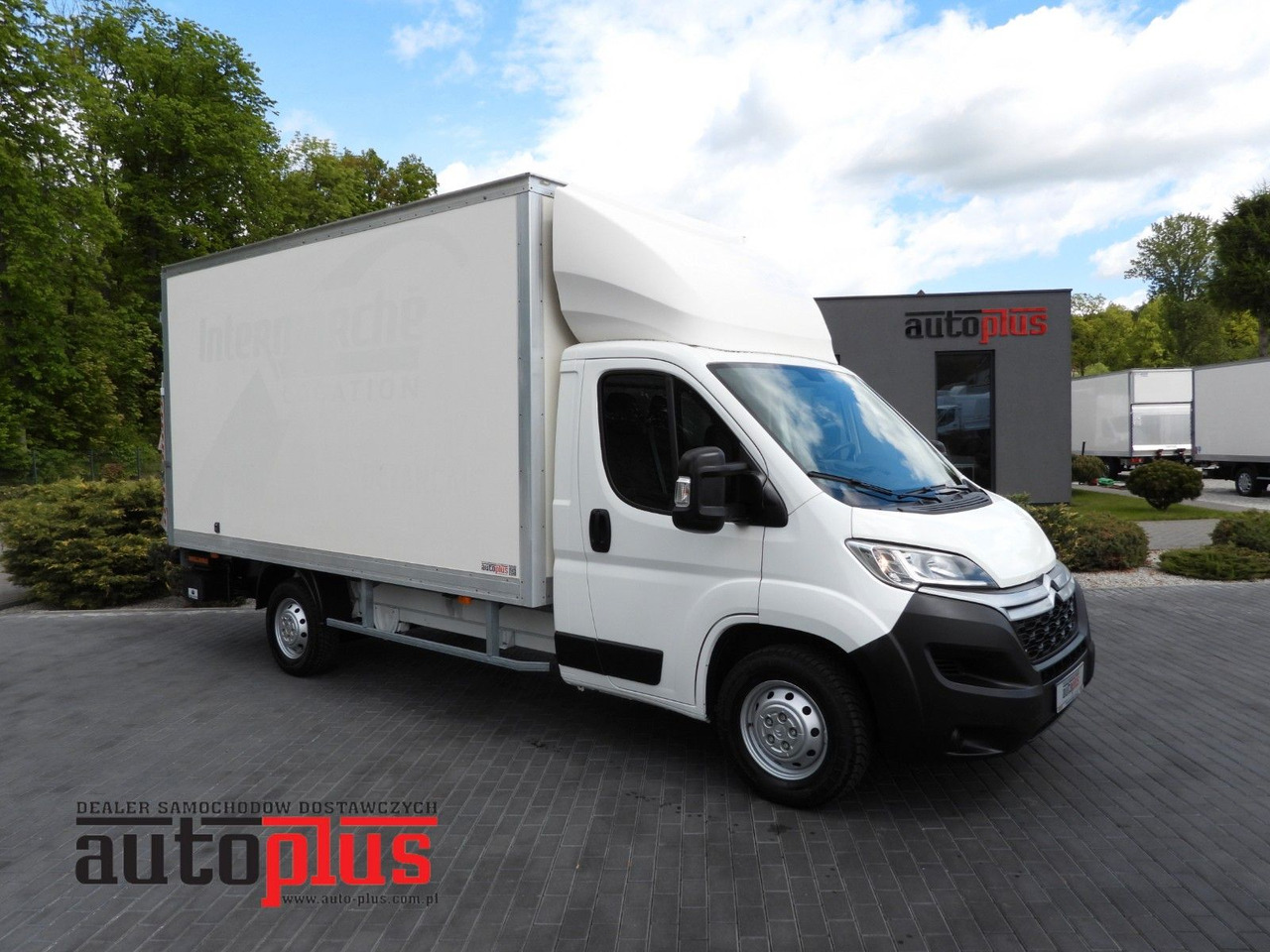 Citroën JUMPER KOFFER AUFZUG 8 PALETTEN TEMPOMAT NAVI Citroën JUMPER KOFFER AUFZUG 8 PALETTEN TEMPOMAT NAVI - Koffer Transporter: das Bild 1 Citroën JUMPER KOFFER AUFZUG 8 PALETTEN TEMPOMAT NAVI Citroën JUMPER KOFFER AUFZUG 8 PALETTEN TEMPOMAT NAVI - Koffer Transporter: das Bild 1