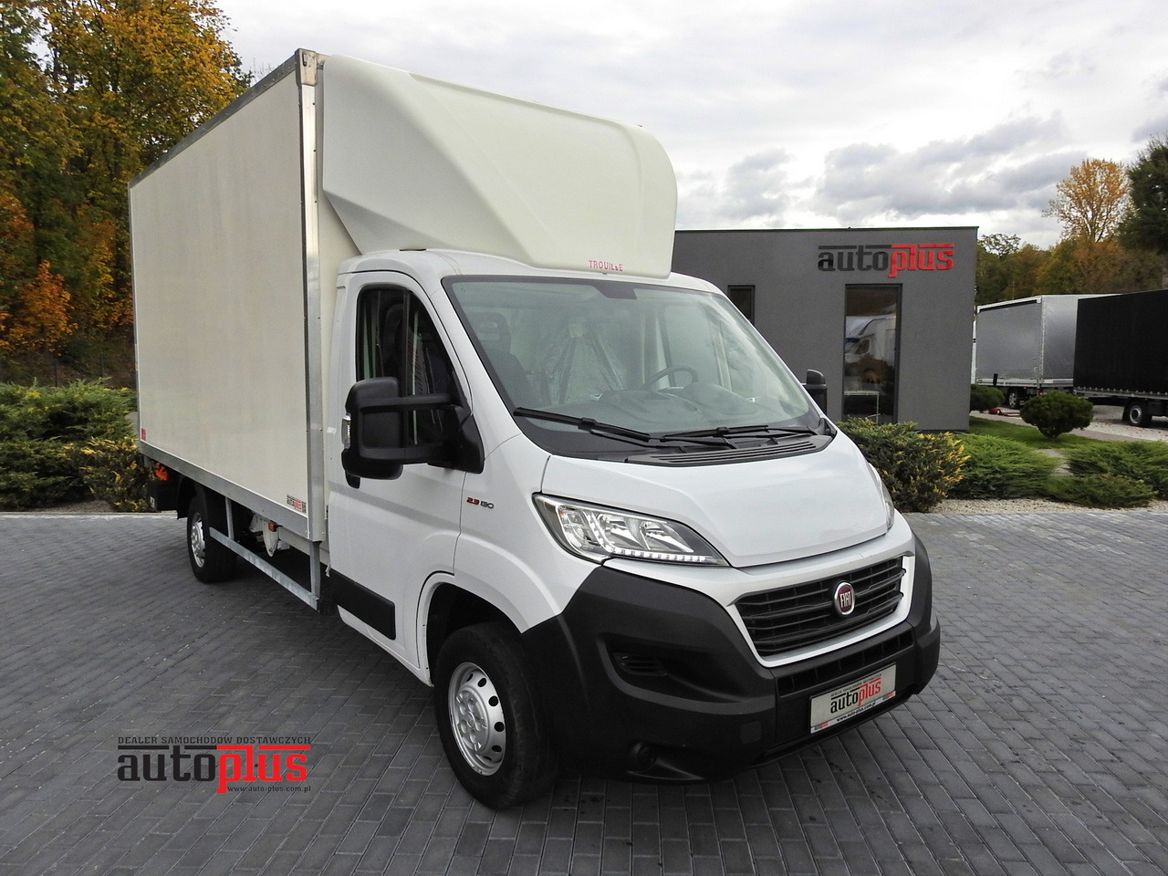 FIAT DUCATO BOX LIFT 8 PALLETS CRUISE CONTROL NAVIGATION AIR CONDITIONING LED LIGHTS 130HP - Koffer Transporter: das Bild 1 FIAT DUCATO BOX LIFT 8 PALLETS CRUISE CONTROL NAVIGATION AIR CONDITIONING LED LIGHTS 130HP - Koffer Transporter: das Bild 1