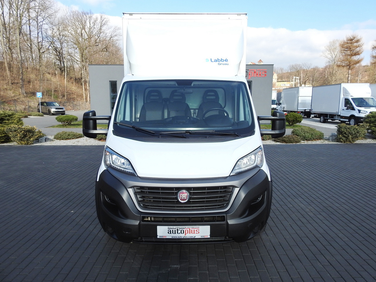 FIAT DUCATO BOX LIFT 8 PALLETS CRUISE CONTROL NAVIGATION LED LIGHTS AIR CONDITIONING 130HP - Koffer Transporter: das Bild 5 FIAT DUCATO BOX LIFT 8 PALLETS CRUISE CONTROL NAVIGATION LED LIGHTS AIR CONDITIONING 130HP - Koffer Transporter: das Bild 5