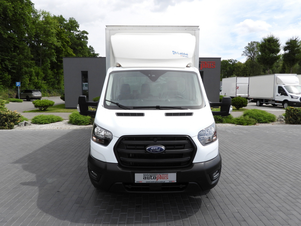 FORD TRANSIT BOX 8 PALLETS CRUISE CONTROL AIR CONDITIONING 130HP - Koffer Transporter: das Bild 5 FORD TRANSIT BOX 8 PALLETS CRUISE CONTROL AIR CONDITIONING 130HP - Koffer Transporter: das Bild 5