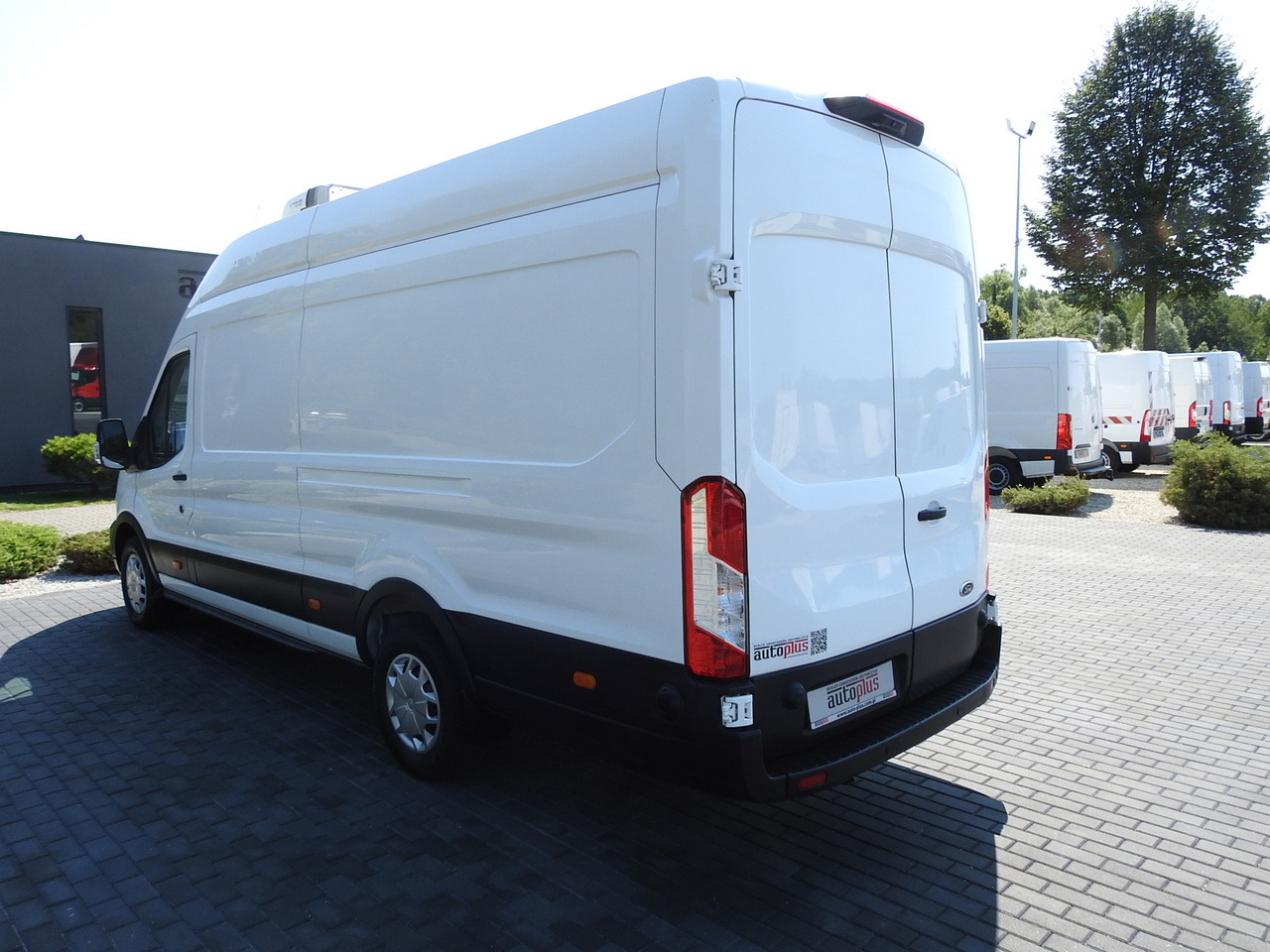 Kühltransporter FORD TRANSIT REFRIGERATOR VAN 0*C HEATING FUNCTION CRUISE CONTROL AIR CONDITIONING LED LIGHTS 130HP: das Bild 10 Kühltransporter FORD TRANSIT REFRIGERATOR VAN 0*C HEATING FUNCTION CRUISE CONTROL AIR CONDITIONING LED LIGHTS 130HP: das Bild 10