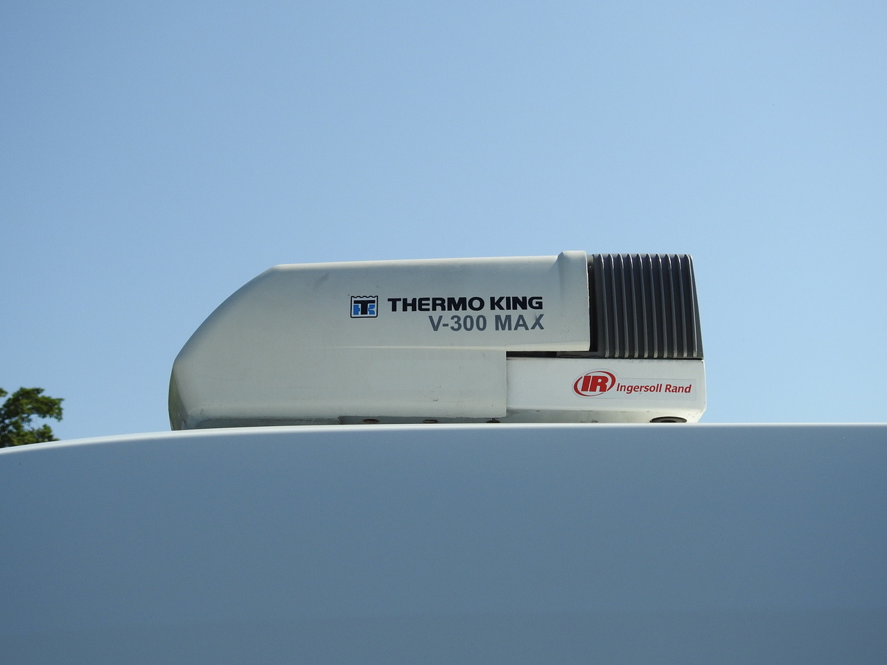 Kühltransporter FORD TRANSIT REFRIGERATOR VAN 0*C HEATING FUNCTION CRUISE CONTROL AIR CONDITIONING LED LIGHTS 130HP: das Bild 28 Kühltransporter FORD TRANSIT REFRIGERATOR VAN 0*C HEATING FUNCTION CRUISE CONTROL AIR CONDITIONING LED LIGHTS 130HP: das Bild 28