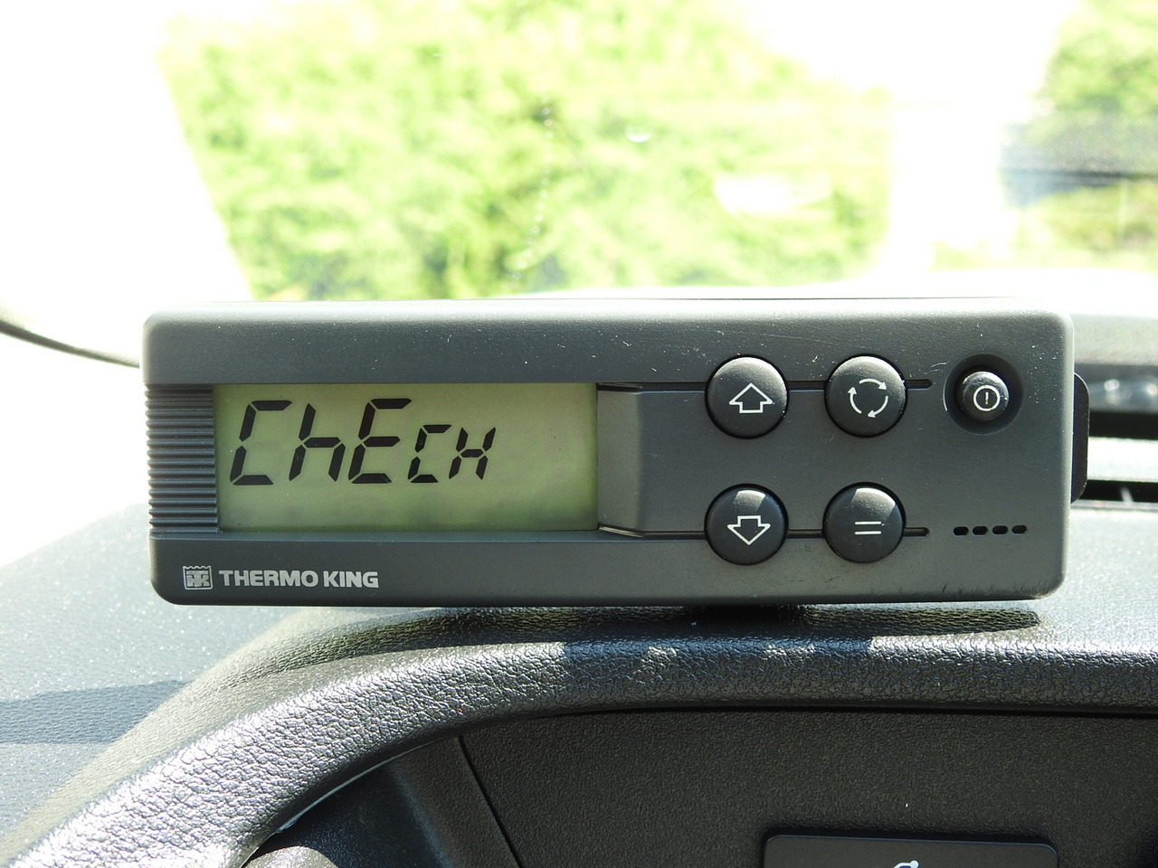 Kühltransporter FORD TRANSIT REFRIGERATOR VAN 0*C HEATING FUNCTION CRUISE CONTROL AIR CONDITIONING LED LIGHTS 130HP: das Bild 32 Kühltransporter FORD TRANSIT REFRIGERATOR VAN 0*C HEATING FUNCTION CRUISE CONTROL AIR CONDITIONING LED LIGHTS 130HP: das Bild 32