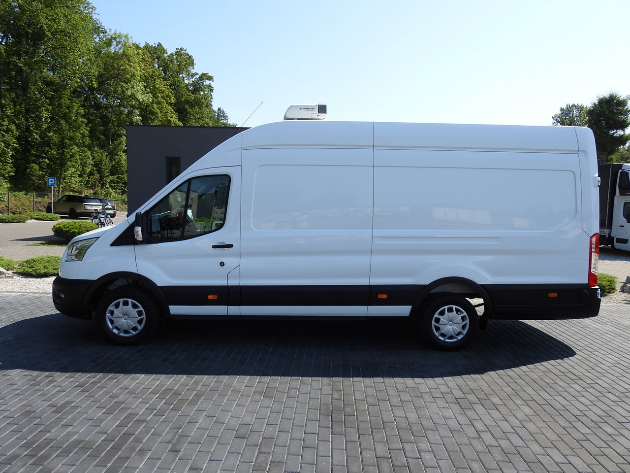 Kühltransporter FORD TRANSIT REFRIGERATOR VAN 0*C HEATING FUNCTION CRUISE CONTROL AIR CONDITIONING LED LIGHTS 130HP: das Bild 9 Kühltransporter FORD TRANSIT REFRIGERATOR VAN 0*C HEATING FUNCTION CRUISE CONTROL AIR CONDITIONING LED LIGHTS 130HP: das Bild 9
