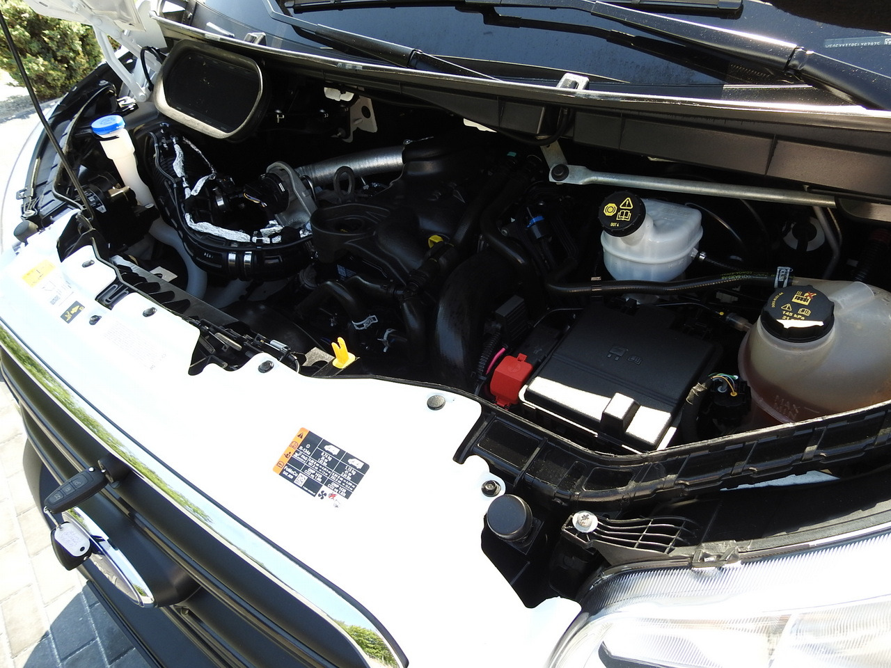 Kühltransporter FORD TRANSIT REFRIGERATOR VAN 0*C HEATING FUNCTION CRUISE CONTROL AIR CONDITIONING LED LIGHTS 130HP: das Bild 29 Kühltransporter FORD TRANSIT REFRIGERATOR VAN 0*C HEATING FUNCTION CRUISE CONTROL AIR CONDITIONING LED LIGHTS 130HP: das Bild 29