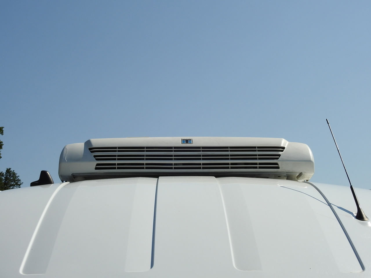 Kühltransporter FORD TRANSIT REFRIGERATOR VAN 0*C HEATING FUNCTION CRUISE CONTROL AIR CONDITIONING LED LIGHTS 130HP: das Bild 16 Kühltransporter FORD TRANSIT REFRIGERATOR VAN 0*C HEATING FUNCTION CRUISE CONTROL AIR CONDITIONING LED LIGHTS 130HP: das Bild 16