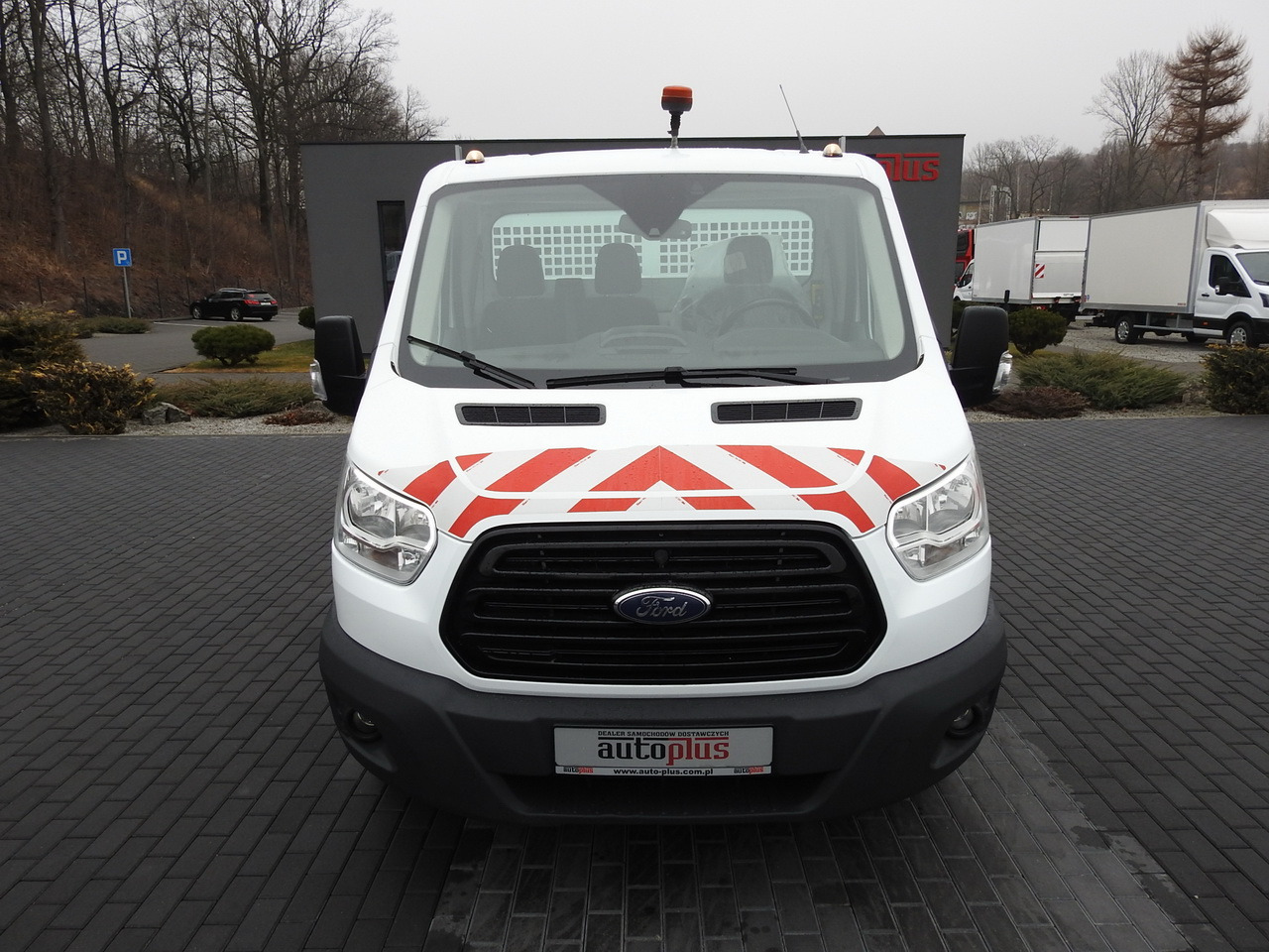FORD TRANSIT TIPPER CRUISE CONTROL AIR CONDITIONING TWIN WHEELS 170HP - Kipper Transporter: das Bild 5 FORD TRANSIT TIPPER CRUISE CONTROL AIR CONDITIONING TWIN WHEELS 170HP - Kipper Transporter: das Bild 5