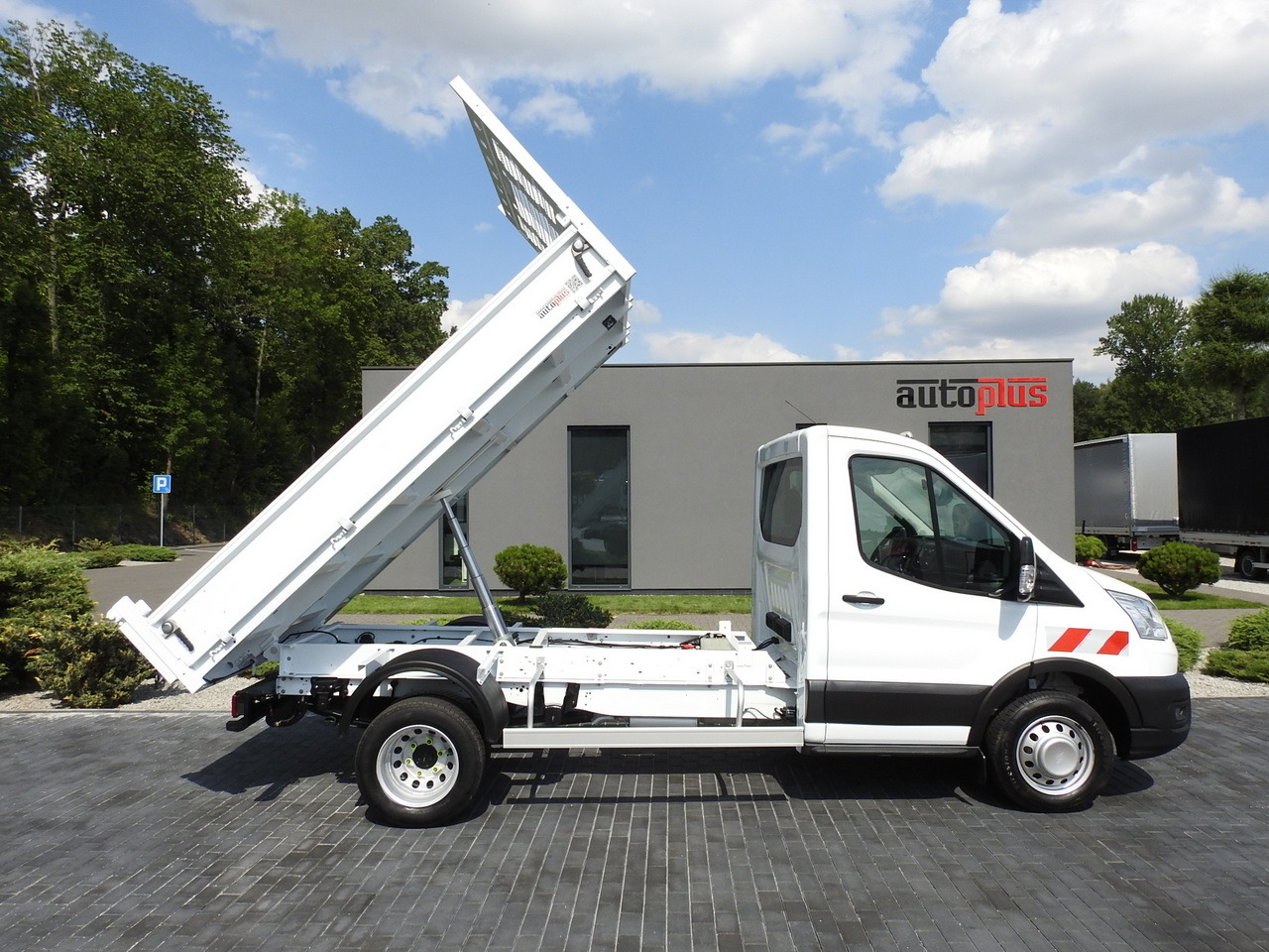 Kipper Transporter FORD TRANSIT TIPPER CRUISE CONTROL AIR CONDITIONING TWIN WHEELS  170HP: das Bild 7