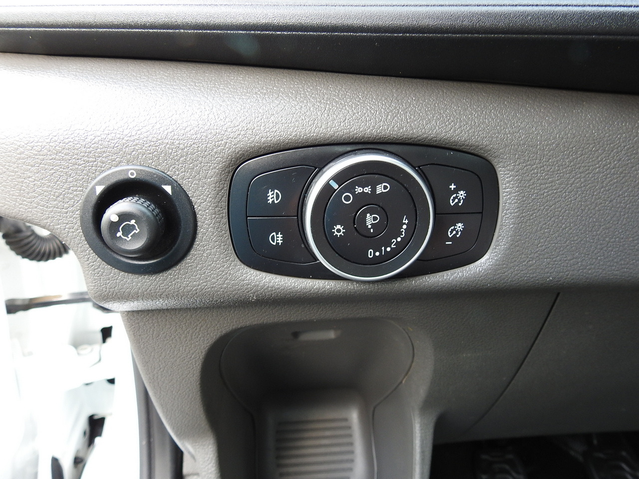 Kipper Transporter FORD TRANSIT TIPPER CRUISE CONTROL AIR CONDITIONING TWIN WHEELS  170HP: das Bild 28