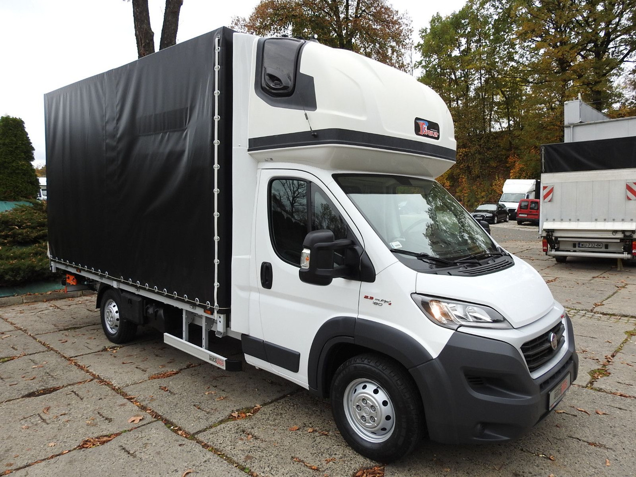 Fiat DUCATO PRITSCHE PLANE AUFZUG 8 PALETTEN WEBASTO - Planen Transporter: das Bild 4 Fiat DUCATO PRITSCHE PLANE AUFZUG 8 PALETTEN WEBASTO - Planen Transporter: das Bild 4