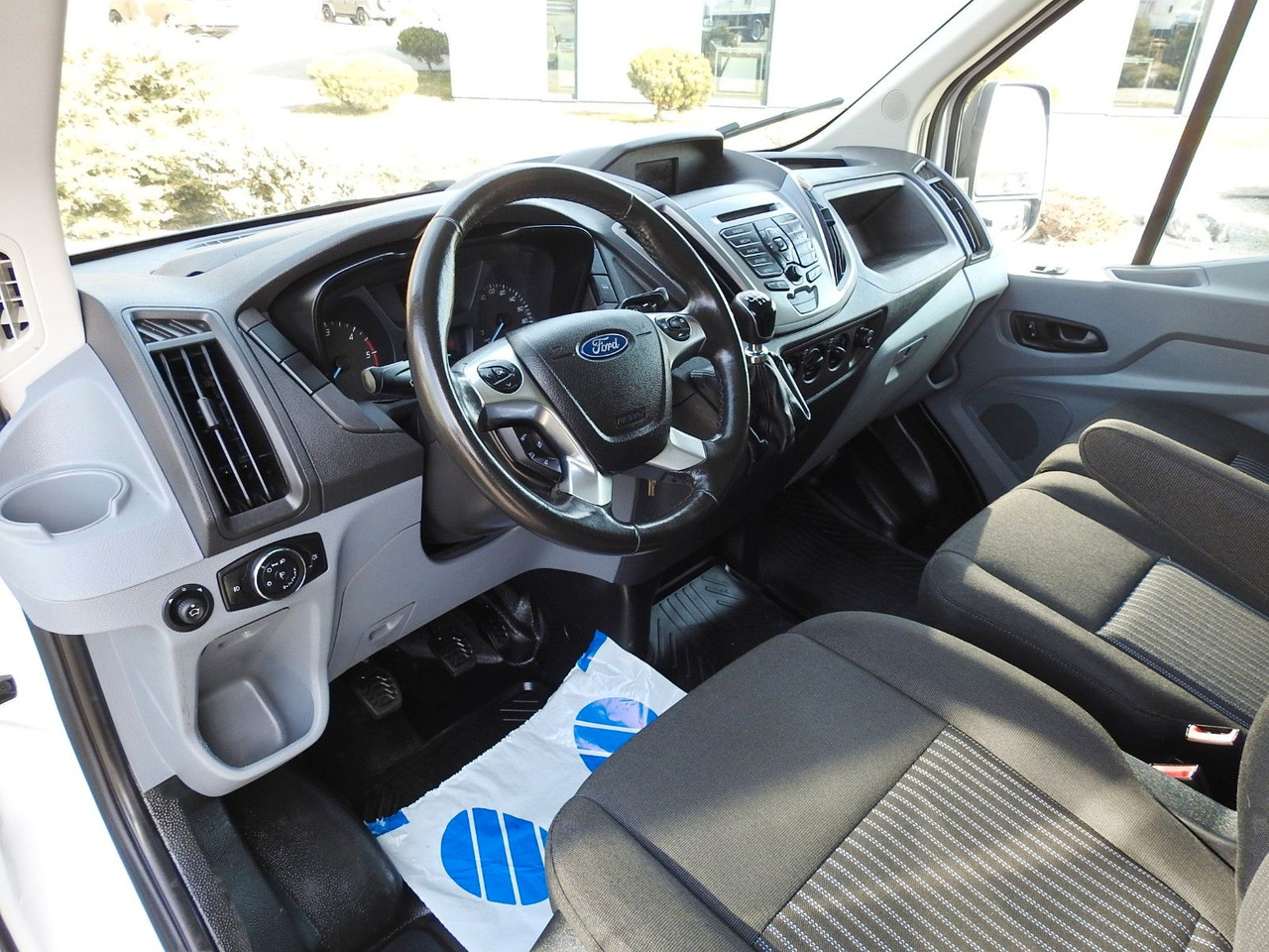 Ford TRANSIT KOFFER AUFZUG 8 PALETTEN TEMPOMAT LED - Koffer Transporter: das Bild 2 Ford TRANSIT KOFFER AUFZUG 8 PALETTEN TEMPOMAT LED - Koffer Transporter: das Bild 2