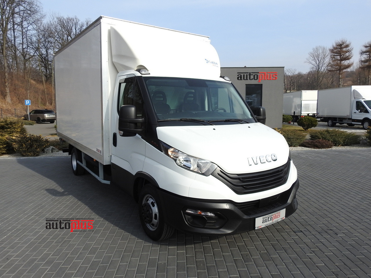 IVECO DAILY 35C16 BOX LIFT 8 PALLETS CRUISE CONTROL TWIN WHEELS AIR CONDITIONING 160HP - Koffer Transporter: das Bild 1 IVECO DAILY 35C16 BOX LIFT 8 PALLETS CRUISE CONTROL TWIN WHEELS AIR CONDITIONING 160HP - Koffer Transporter: das Bild 1