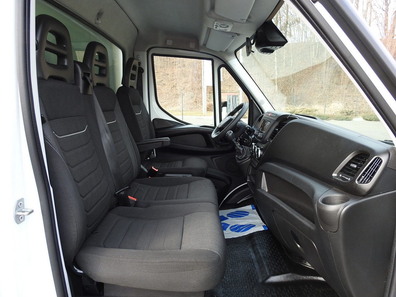 Koffer Transporter IVECO DAILY 35C16 BOX LIFT 8 PALLETS CRUISE CONTROL TWIN WHEELS AIR CONDITIONING 160HP: das Bild 36 Koffer Transporter IVECO DAILY 35C16 BOX LIFT 8 PALLETS CRUISE CONTROL TWIN WHEELS AIR CONDITIONING 160HP: das Bild 36