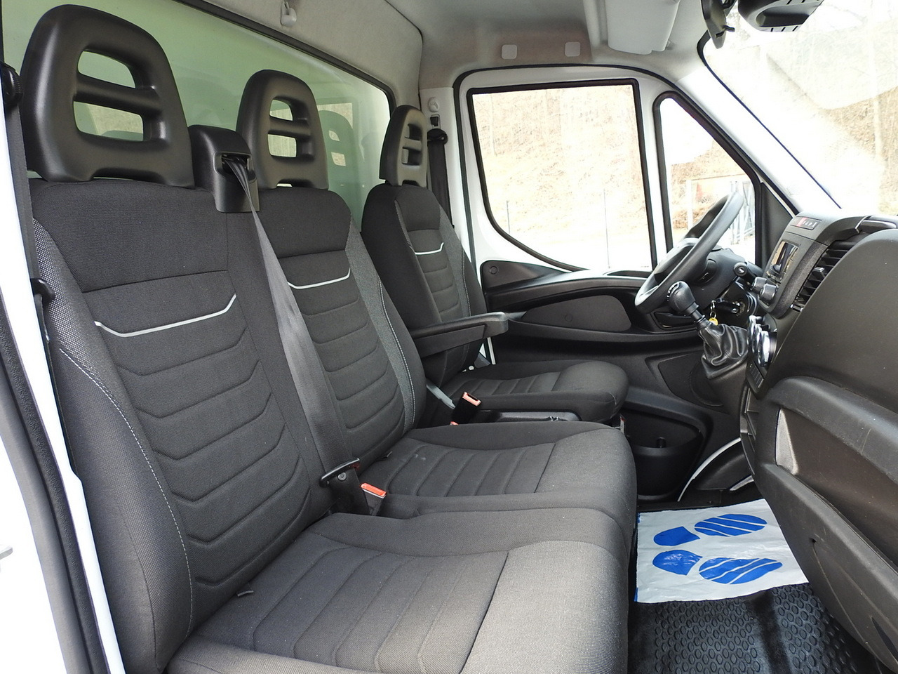 Koffer Transporter IVECO DAILY 35C16 BOX LIFT 8 PALLETS CRUISE CONTROL TWIN WHEELS AIR CONDITIONING 160HP: das Bild 37 Koffer Transporter IVECO DAILY 35C16 BOX LIFT 8 PALLETS CRUISE CONTROL TWIN WHEELS AIR CONDITIONING 160HP: das Bild 37