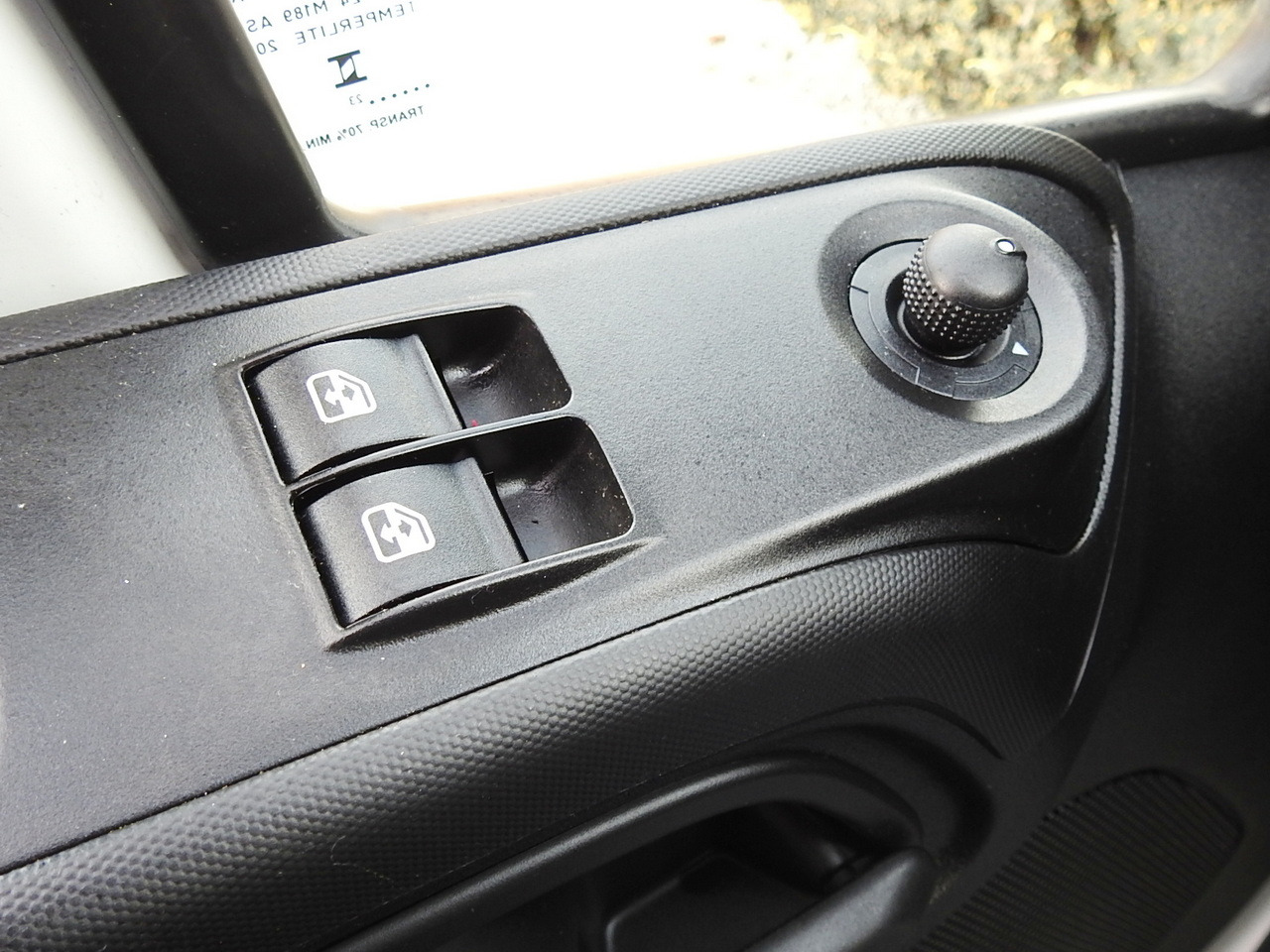 Koffer Transporter IVECO DAILY 35C16 BOX LIFT 8 PALLETS CRUISE CONTROL TWIN WHEELS AIR CONDITIONING 160HP: das Bild 26 Koffer Transporter IVECO DAILY 35C16 BOX LIFT 8 PALLETS CRUISE CONTROL TWIN WHEELS AIR CONDITIONING 160HP: das Bild 26