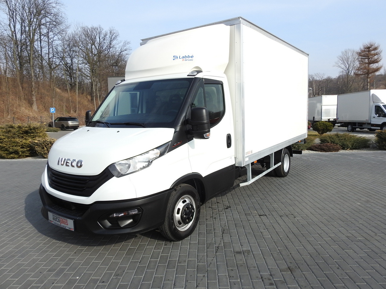 Koffer Transporter IVECO DAILY 35C16 BOX LIFT 8 PALLETS CRUISE CONTROL TWIN WHEELS AIR CONDITIONING 160HP: das Bild 18 Koffer Transporter IVECO DAILY 35C16 BOX LIFT 8 PALLETS CRUISE CONTROL TWIN WHEELS AIR CONDITIONING 160HP: das Bild 18