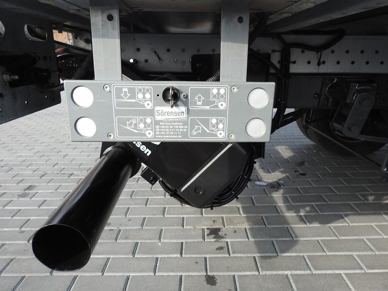 Koffer Transporter IVECO DAILY 35C16 BOX LIFT 8 PALLETS CRUISE CONTROL TWIN WHEELS AIR CONDITIONING 160HP: das Bild 20 Koffer Transporter IVECO DAILY 35C16 BOX LIFT 8 PALLETS CRUISE CONTROL TWIN WHEELS AIR CONDITIONING 160HP: das Bild 20