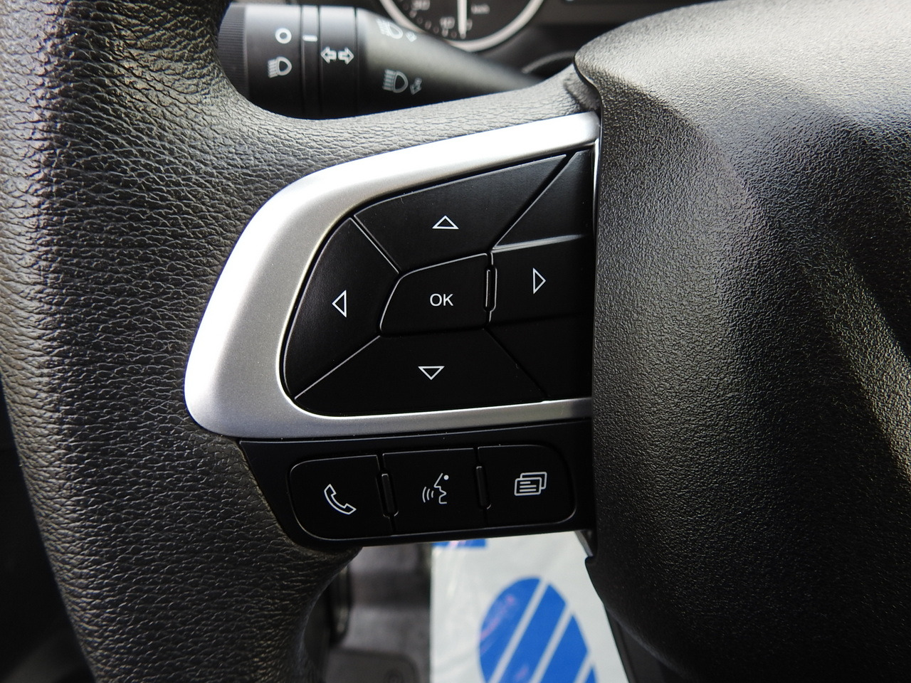 Koffer Transporter IVECO DAILY 35C16 BOX LIFT 8 PALLETS CRUISE CONTROL TWIN WHEELS AIR CONDITIONING 160HP: das Bild 30 Koffer Transporter IVECO DAILY 35C16 BOX LIFT 8 PALLETS CRUISE CONTROL TWIN WHEELS AIR CONDITIONING 160HP: das Bild 30