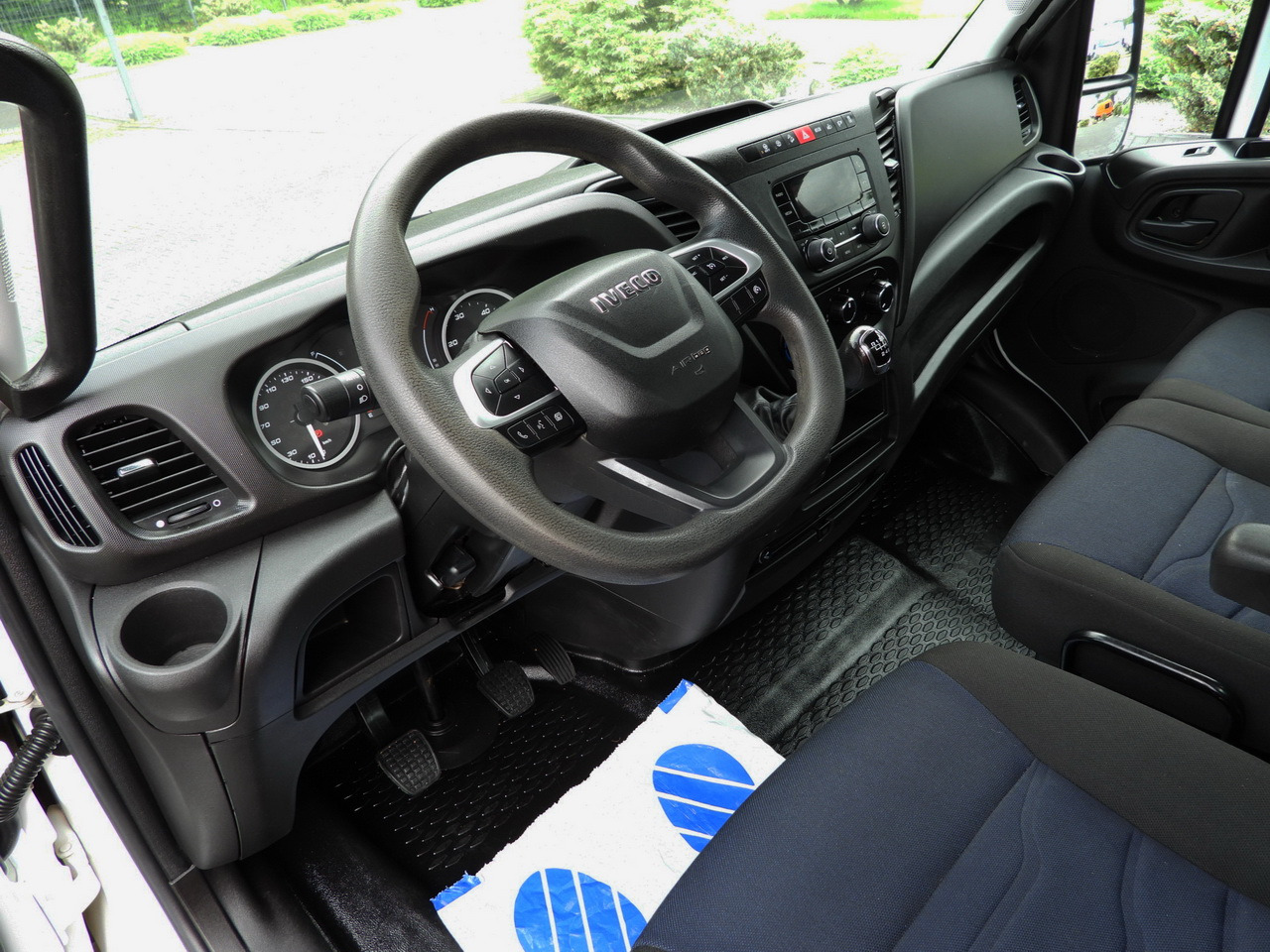 IVECO DAILY 35C16 TIPPER CRUISE CONTROL AIR CONDITIONING TWIN WHEELS 160HP - Kipper Transporter: das Bild 2 IVECO DAILY 35C16 TIPPER CRUISE CONTROL AIR CONDITIONING TWIN WHEELS 160HP - Kipper Transporter: das Bild 2