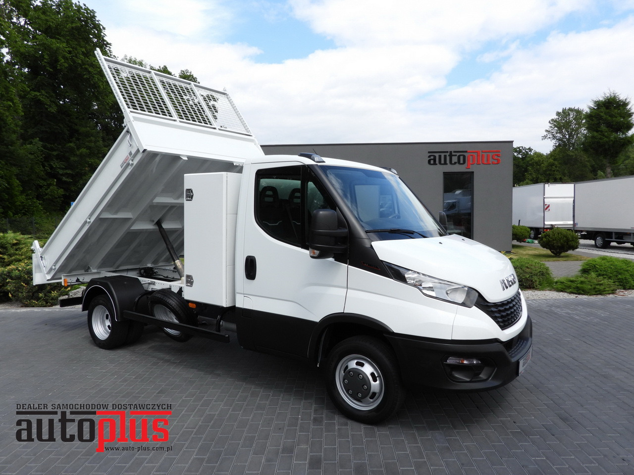 IVECO DAILY 35C16 TIPPER CRUISE CONTROL TWIN WHEELS AIR CONDITIONING 160HP - Kipper Transporter: das Bild 1 IVECO DAILY 35C16 TIPPER CRUISE CONTROL TWIN WHEELS AIR CONDITIONING 160HP - Kipper Transporter: das Bild 1