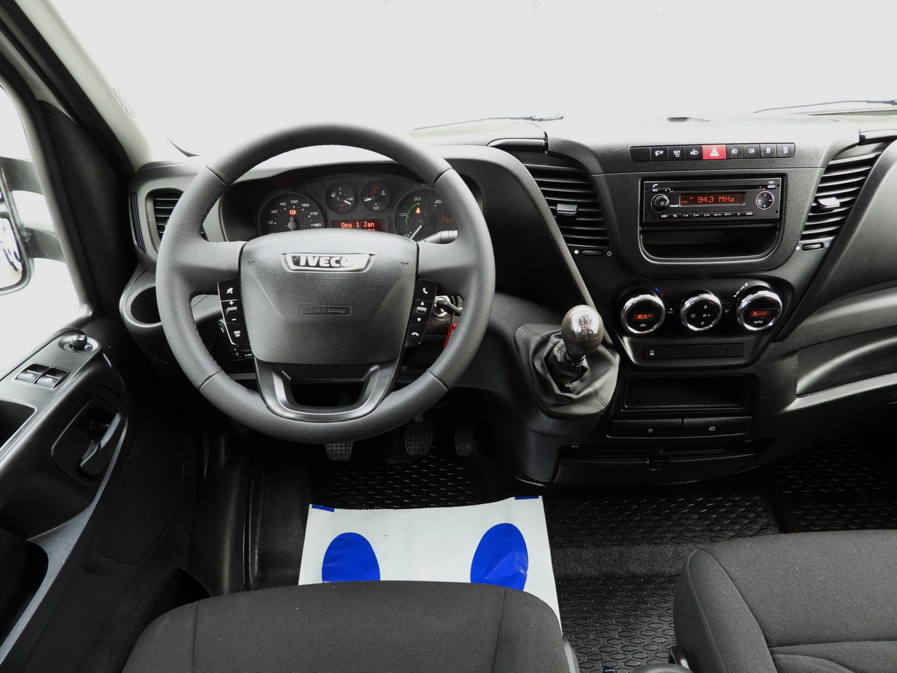 Pritsche Transporter IVECO DAILY 35C17 STAKE BODY DOUBLE CABIN DOKA 7 SEATS CRUISE CONTROL TWIN WHEELS AIR CONDITIONING  170HP: das Bild 29