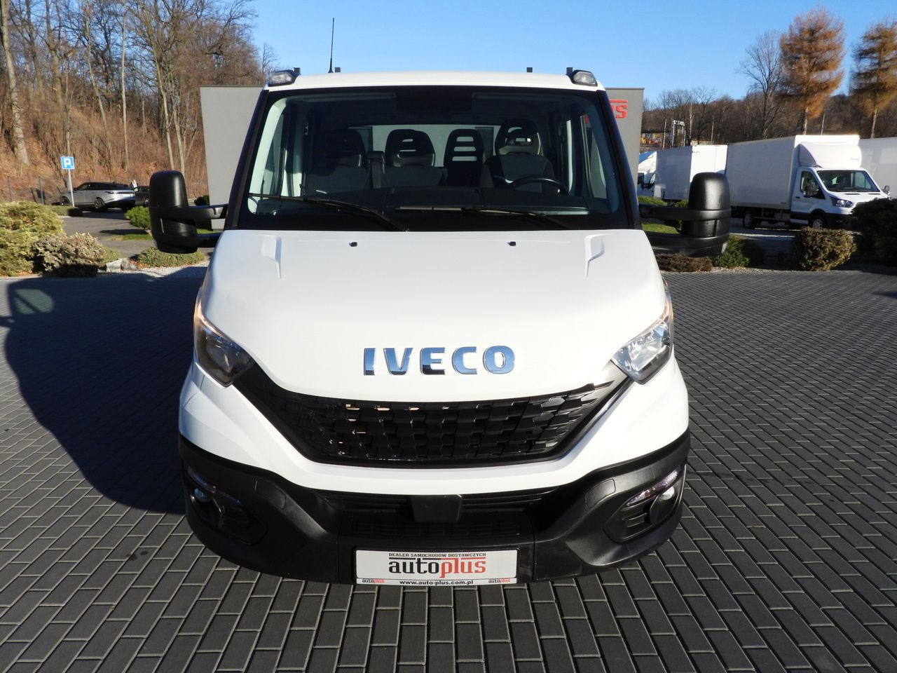 IVECO DAILY 35S14 STAKE BODY DOUBLE CABIN DOKA 7 SEATS CRUISE CONTROL AIR CONDITIONING 140HP - Transporter mit Doppelkabine: das Bild 5 IVECO DAILY 35S14 STAKE BODY DOUBLE CABIN DOKA 7 SEATS CRUISE CONTROL AIR CONDITIONING 140HP - Transporter mit Doppelkabine: das Bild 5
