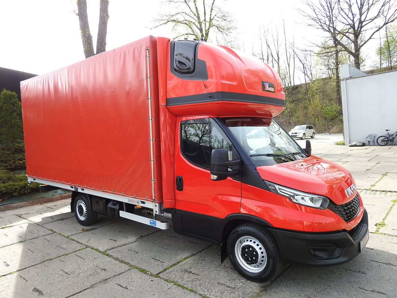 IVECO DAILY 35S18 TARPAULIN 10 PALLETS WEBASTO CRUISE CONTROL LED LIGHTS AIR CONDITIONING 180HP - Planen Transporter: das Bild 4 IVECO DAILY 35S18 TARPAULIN 10 PALLETS WEBASTO CRUISE CONTROL LED LIGHTS AIR CONDITIONING 180HP - Planen Transporter: das Bild 4