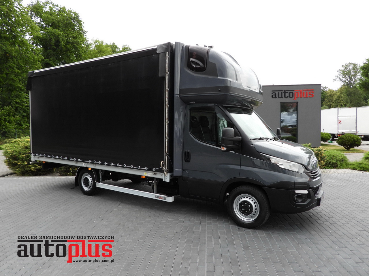 IVECO DAILY 35S18 TARPAULIN 10 PALLETS WEBASTO CRUISE CONTROL PNEUMATICS AUTOMATIC TRANSMISSION HI-MATIC AIR CONDITIONING 180HP - Planen Transporter: das Bild 1 IVECO DAILY 35S18 TARPAULIN 10 PALLETS WEBASTO CRUISE CONTROL PNEUMATICS AUTOMATIC TRANSMISSION HI-MATIC AIR CONDITIONING 180HP - Planen Transporter: das Bild 1