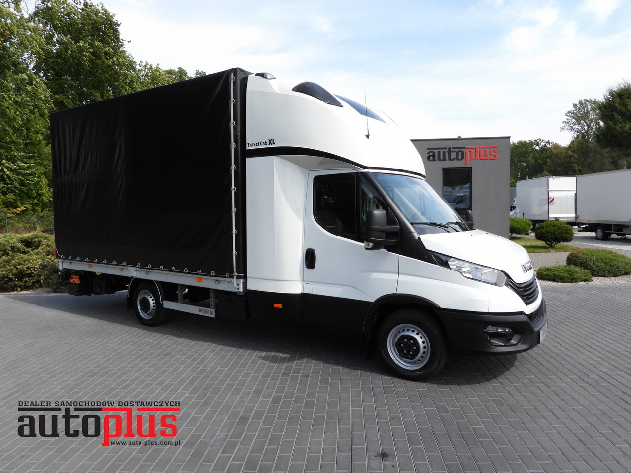 IVECO DAILY 35S18 TARPAULIN LIFT 8 PALLETS CRUISE CONTROL AIR CONDITIONING 180HP - Planen Transporter: das Bild 1 IVECO DAILY 35S18 TARPAULIN LIFT 8 PALLETS CRUISE CONTROL AIR CONDITIONING 180HP - Planen Transporter: das Bild 1
