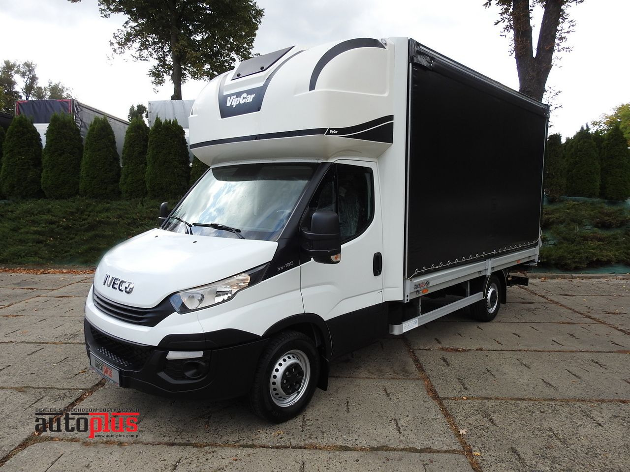 IVECO DAILY 35S18 TARPAULIN LIFT 8 PALLETS CRUISE CONTROL AIR CONDITIONING 180HP - Planen Transporter: das Bild 1 IVECO DAILY 35S18 TARPAULIN LIFT 8 PALLETS CRUISE CONTROL AIR CONDITIONING 180HP - Planen Transporter: das Bild 1