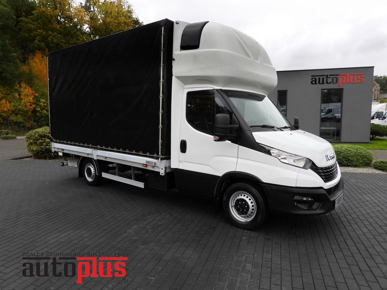IVECO DAILY 35S18 TARPAULIN LIFT 8 PALLETS WEBASTO CRUISE CONTROL AIR CONDITIONING 180HP - Planen Transporter: das Bild 1 IVECO DAILY 35S18 TARPAULIN LIFT 8 PALLETS WEBASTO CRUISE CONTROL AIR CONDITIONING 180HP - Planen Transporter: das Bild 1