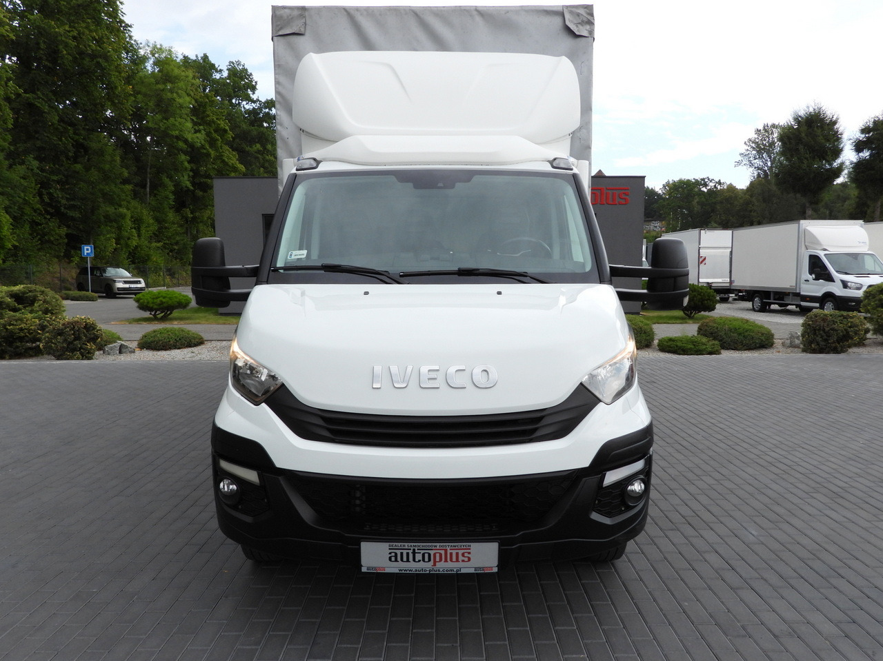 IVECO DAILY 50C15 TARPAULIN 12 PALLETS CRUISE CONTROL TWIN WHEELS AIR CONDITIONING 150HP - Planen Transporter: das Bild 5 IVECO DAILY 50C15 TARPAULIN 12 PALLETS CRUISE CONTROL TWIN WHEELS AIR CONDITIONING 150HP - Planen Transporter: das Bild 5