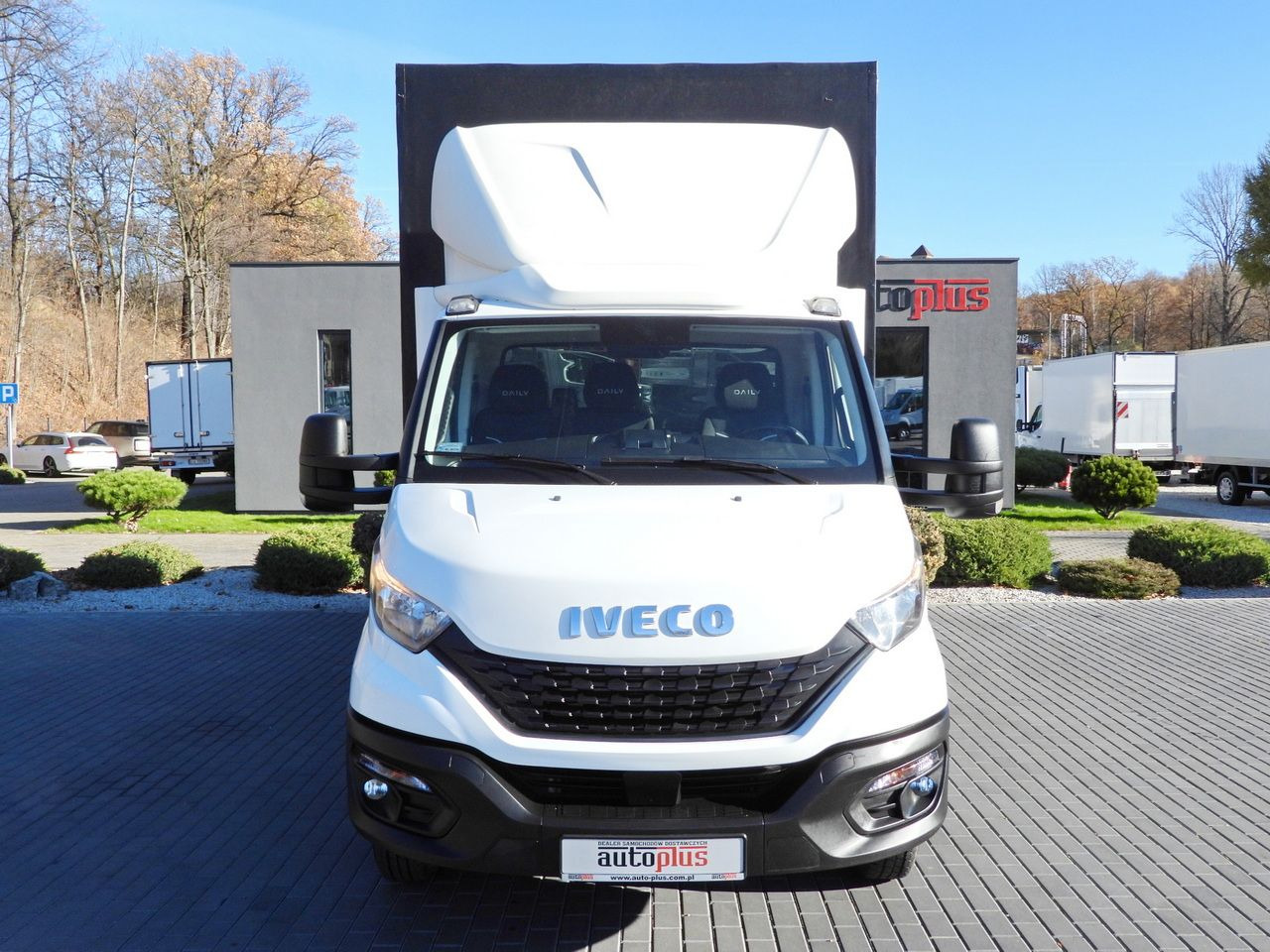 IVECO DAILY 50C17 TARPAULIN 10 PALLETS CRUISE CONTROL TWIN WHEELS AIR CONDITIONING 180HP - Planen Transporter: das Bild 5 IVECO DAILY 50C17 TARPAULIN 10 PALLETS CRUISE CONTROL TWIN WHEELS AIR CONDITIONING 180HP - Planen Transporter: das Bild 5