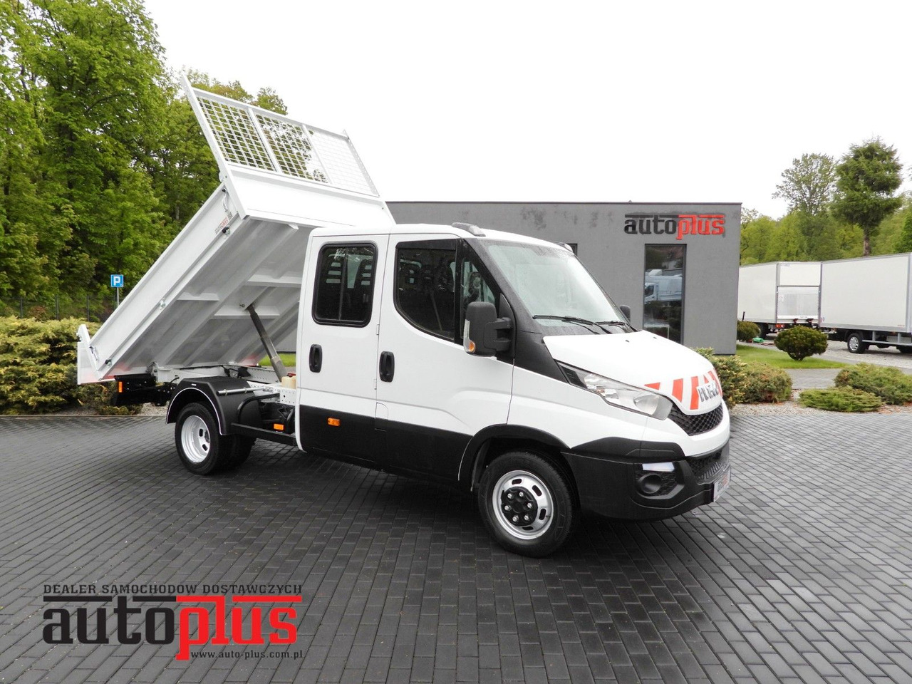 Iveco DAILY 35C13 KIPPER DOPPELKABINE DOKA 7 SITZE A/C - Kipper Transporter, Transporter mit Doppelkabine: das Bild 1 Iveco DAILY 35C13 KIPPER DOPPELKABINE DOKA 7 SITZE A/C - Kipper Transporter, Transporter mit Doppelkabine: das Bild 1