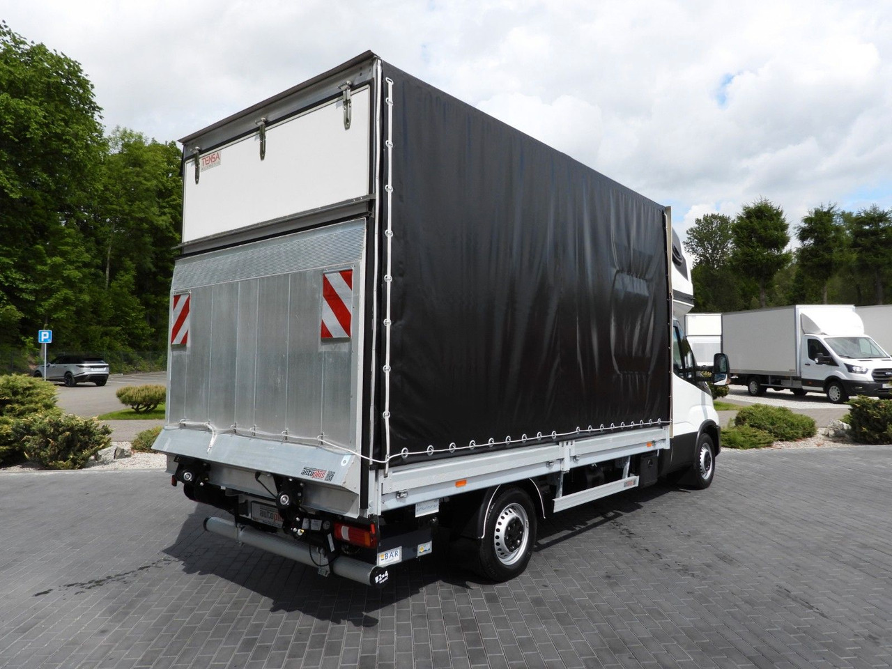 Iveco DAILY 35S18 PRITSCHE PLANE AUFZUG 8 PALETTEN - Planen Transporter: das Bild 3 Iveco DAILY 35S18 PRITSCHE PLANE AUFZUG 8 PALETTEN - Planen Transporter: das Bild 3