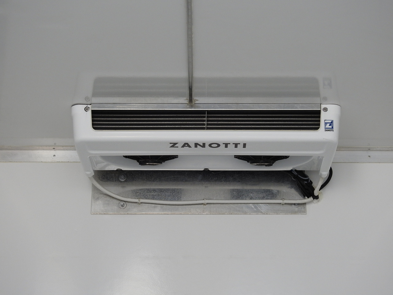 Kühltransporter MAN TGE 3.180 REGRIGERATOR BOX -5*C 8 PALLETS HEATING FUNCTION CRUISE CONTROL PNEUMATICS AIR CONDITIONING  180HP: das Bild 23