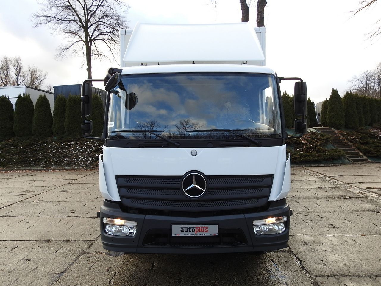 MERCEDES ATEGO 12.24 BOX LIFT 18 PALLETS CRUISE CONTROL AUTOMATIC TRANSMISSION TWIN WHEELS AIR CONDITIONING 240HP - Koffer LKW: das Bild 5 MERCEDES ATEGO 12.24 BOX LIFT 18 PALLETS CRUISE CONTROL AUTOMATIC TRANSMISSION TWIN WHEELS AIR CONDITIONING 240HP - Koffer LKW: das Bild 5