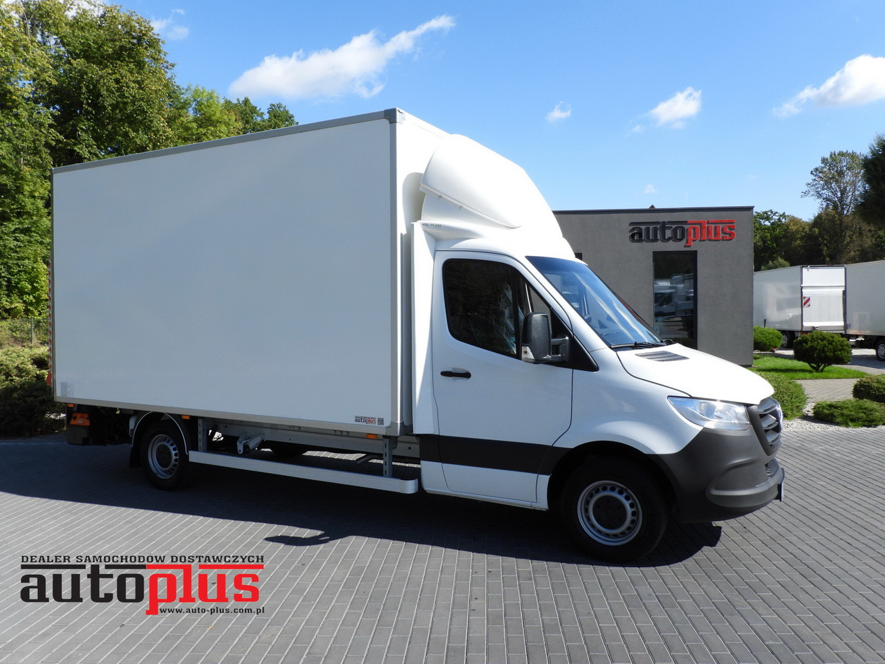 MERCEDES SPRINTER 315 BOX LIFT 8 PALLETS AIR CONDITIONING 150HP - Koffer Transporter: das Bild 1 MERCEDES SPRINTER 315 BOX LIFT 8 PALLETS AIR CONDITIONING 150HP - Koffer Transporter: das Bild 1