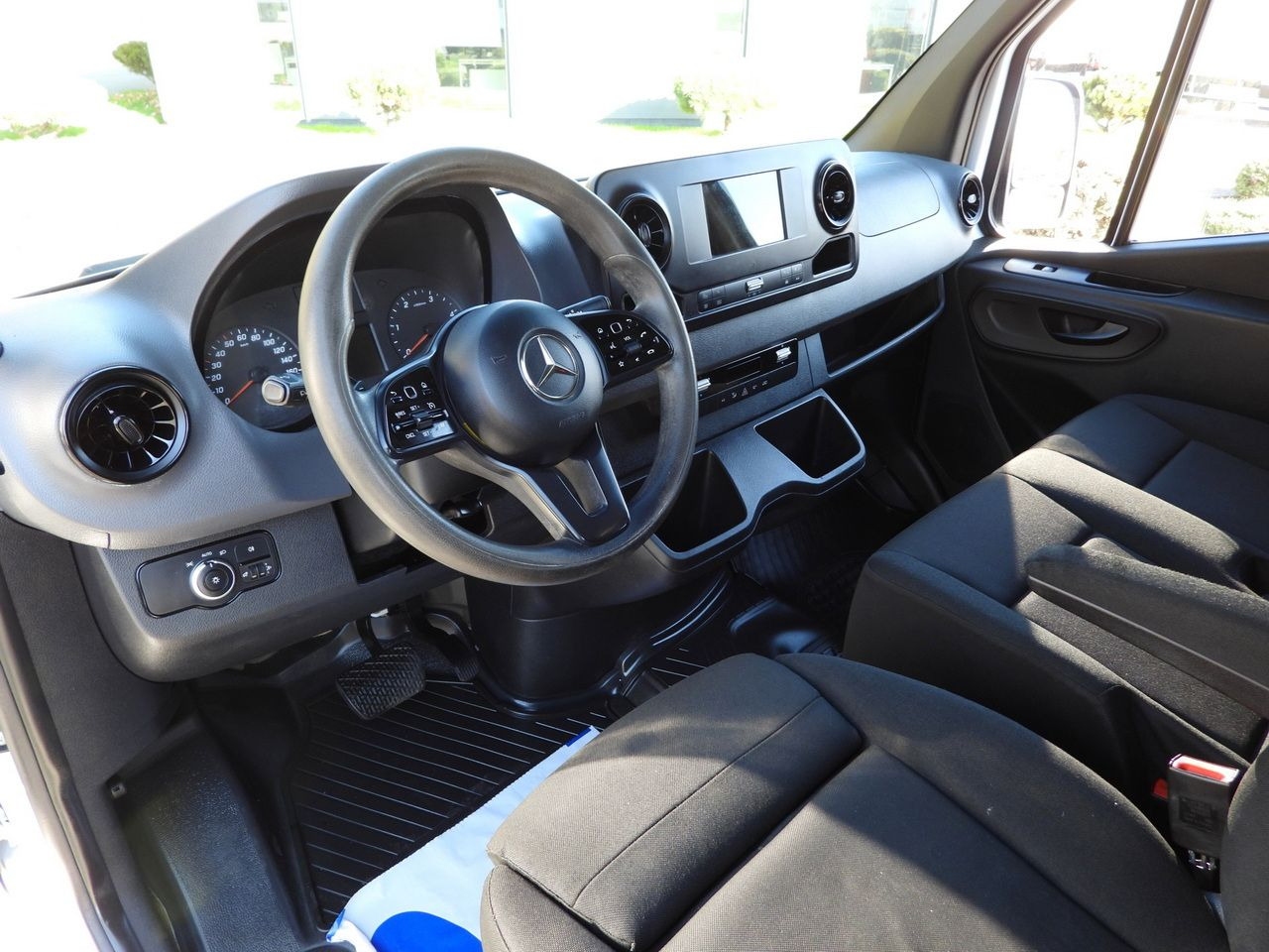 MERCEDES SPRINTER 316 BOX DELIVERY VAN 7 SEATS CRUISE CONTROL AUTOMATIC TRANSMISSION AIR CONDITIONING 160HP - Kastenwagen: das Bild 3 MERCEDES SPRINTER 316 BOX DELIVERY VAN 7 SEATS CRUISE CONTROL AUTOMATIC TRANSMISSION AIR CONDITIONING 160HP - Kastenwagen: das Bild 3