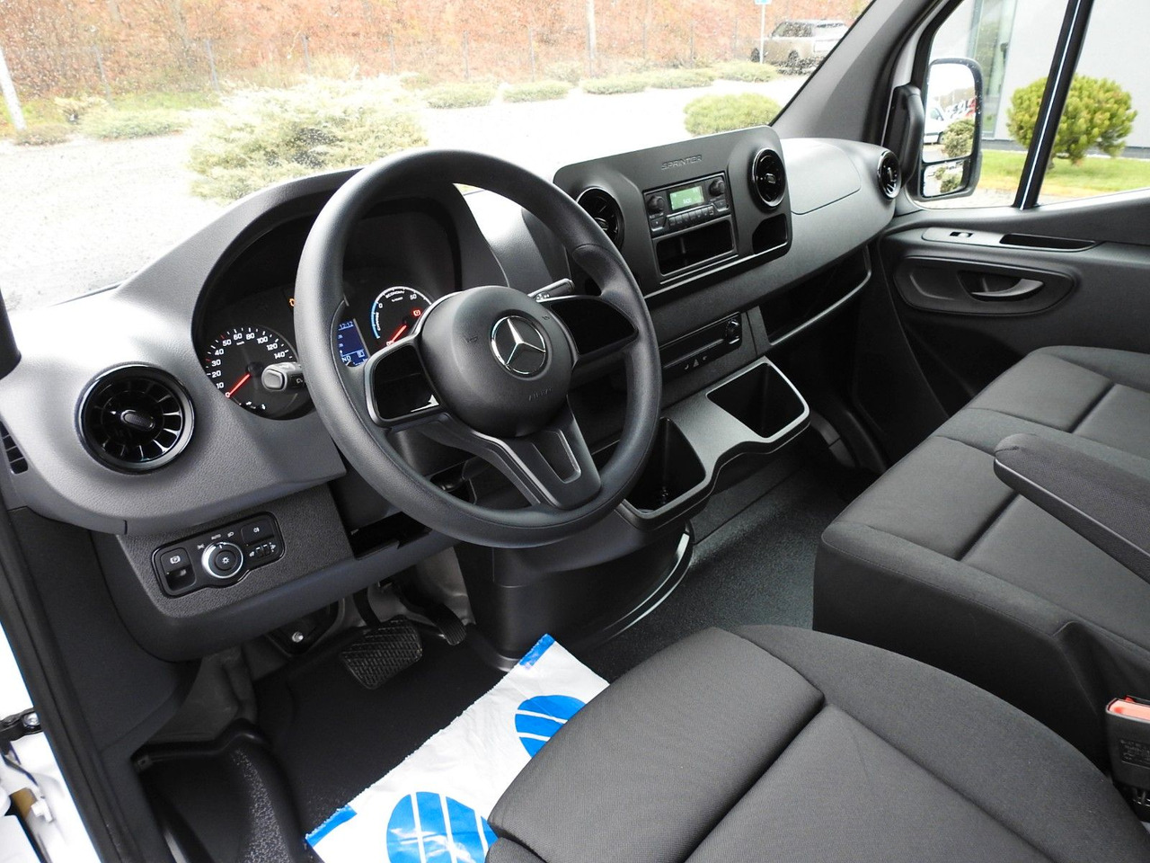 Mercedes-Benz ESPRINTER NEUE ELEKTRISCHEN KASTENWAGEN AUTOMAT - Kastenwagen, Elektro-Transporter: das Bild 2 Mercedes-Benz ESPRINTER NEUE ELEKTRISCHEN KASTENWAGEN AUTOMAT - Kastenwagen, Elektro-Transporter: das Bild 2
